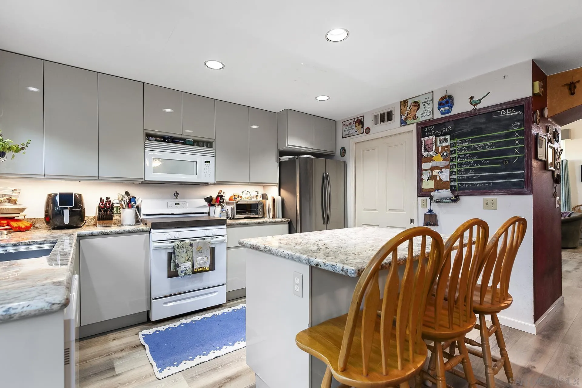 6964 Ruby Ln
