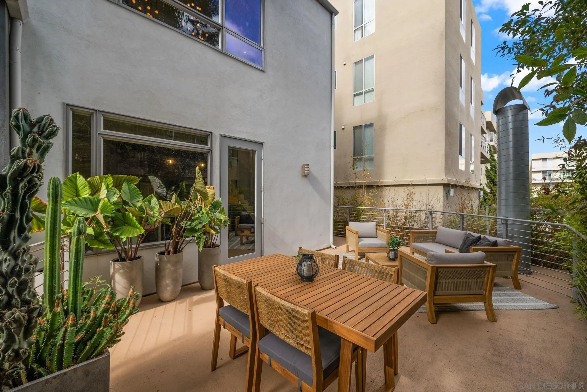 4257 3rd Ave # 2