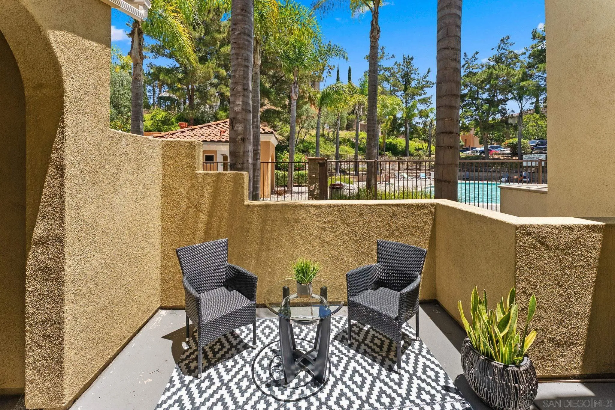 2203 Huntington Point Rd Unit 4