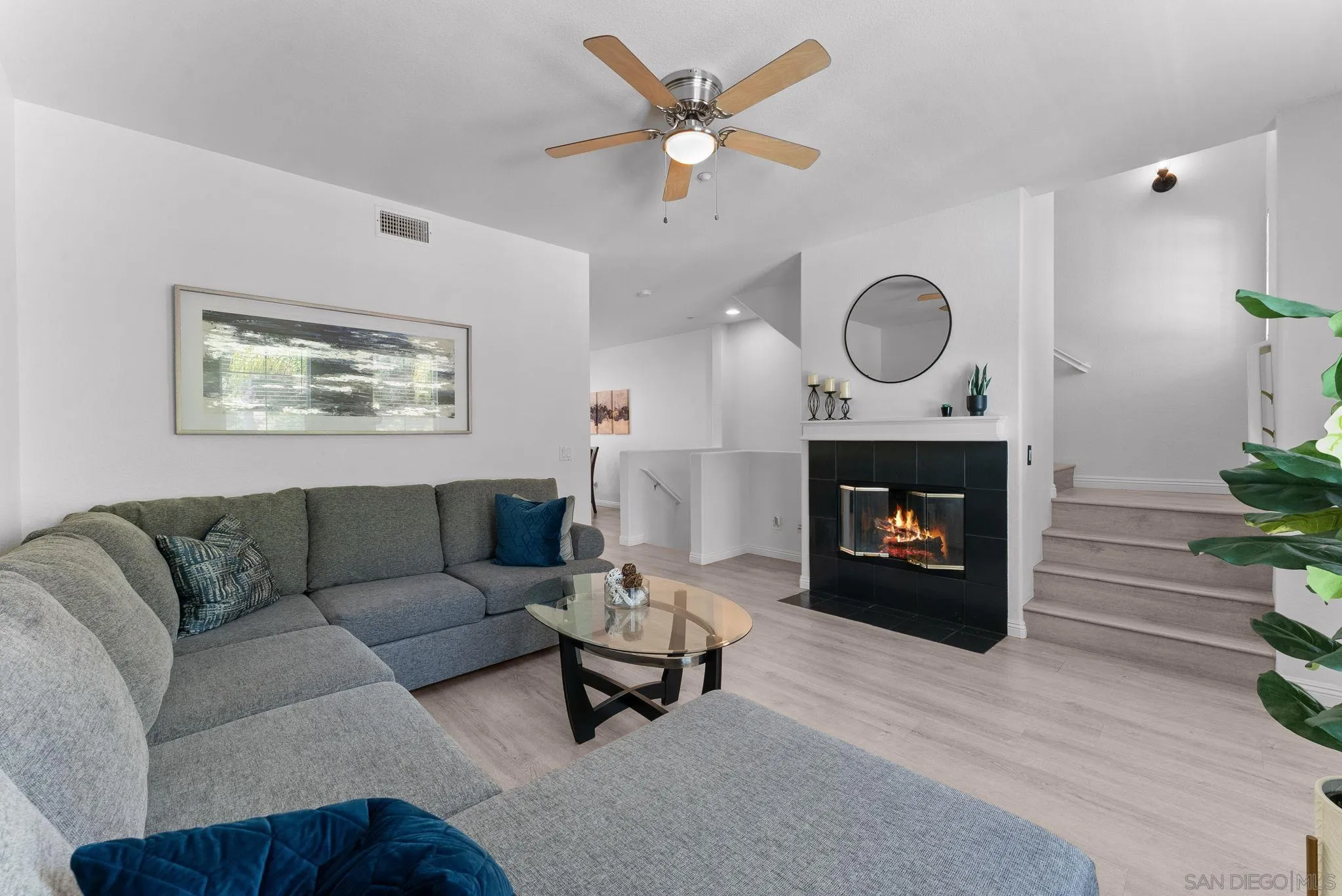 2203 Huntington Point Rd Unit 4