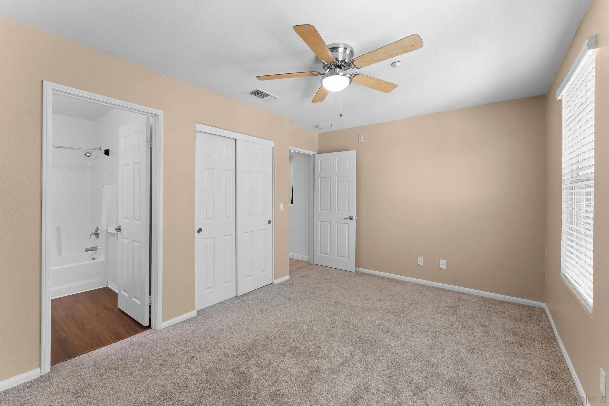 2203 Huntington Point Rd Unit 4