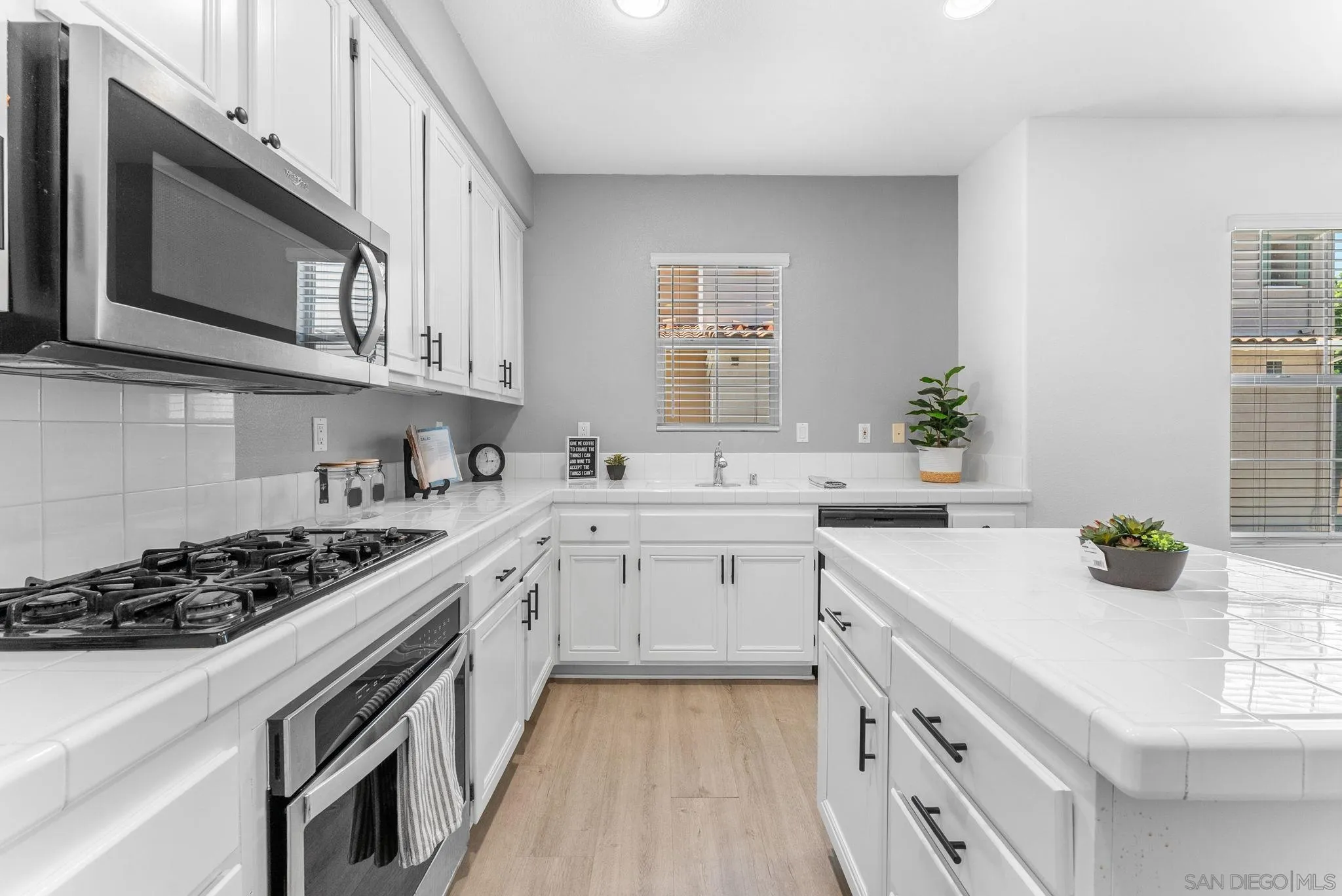 2203 Huntington Point Rd Unit 4