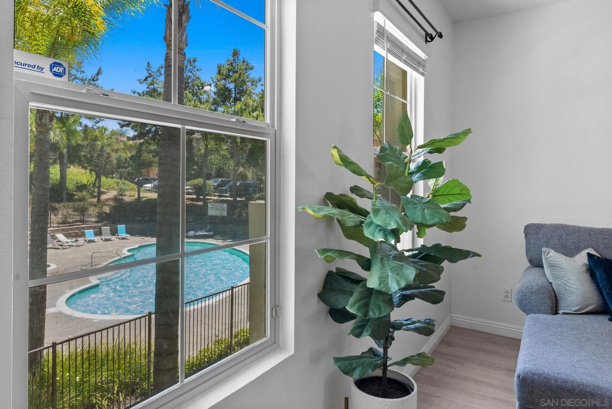 2203 Huntington Point Rd Unit 4