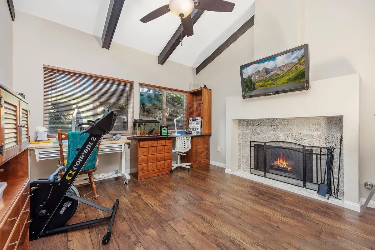 1844 Wintergreen Glen