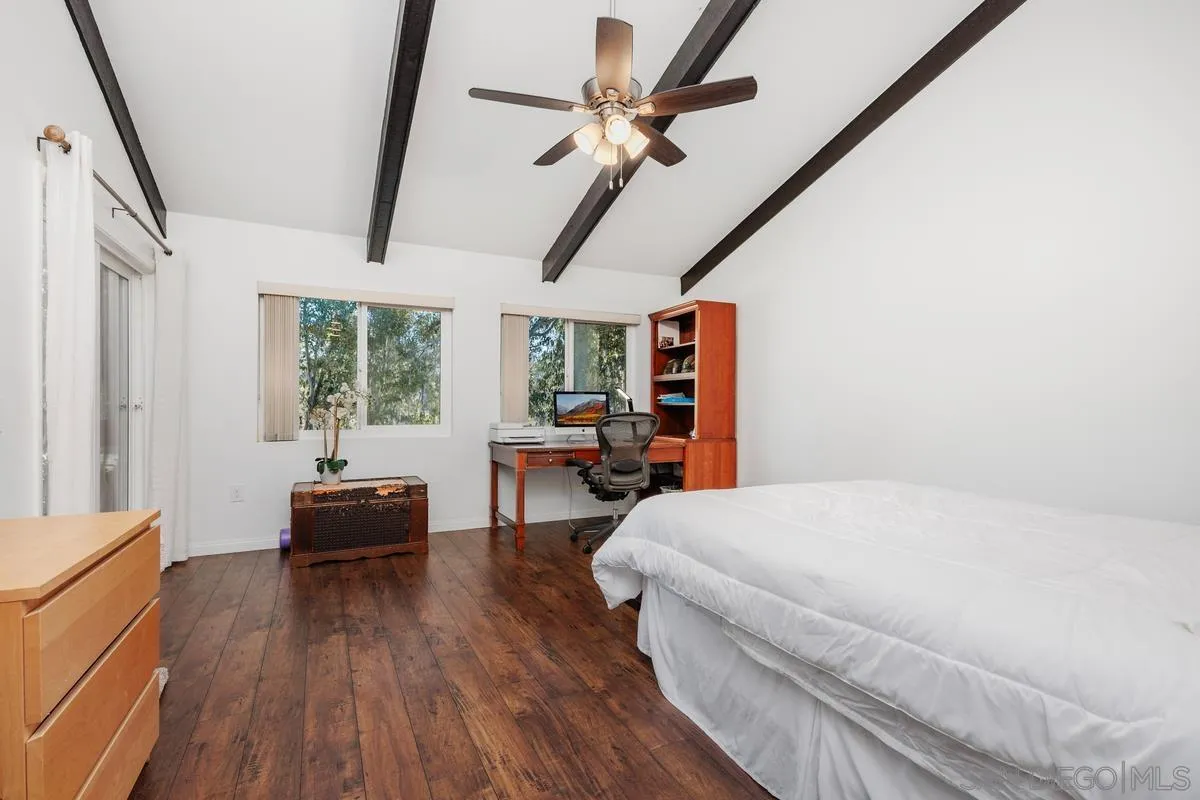 1844 Wintergreen Glen