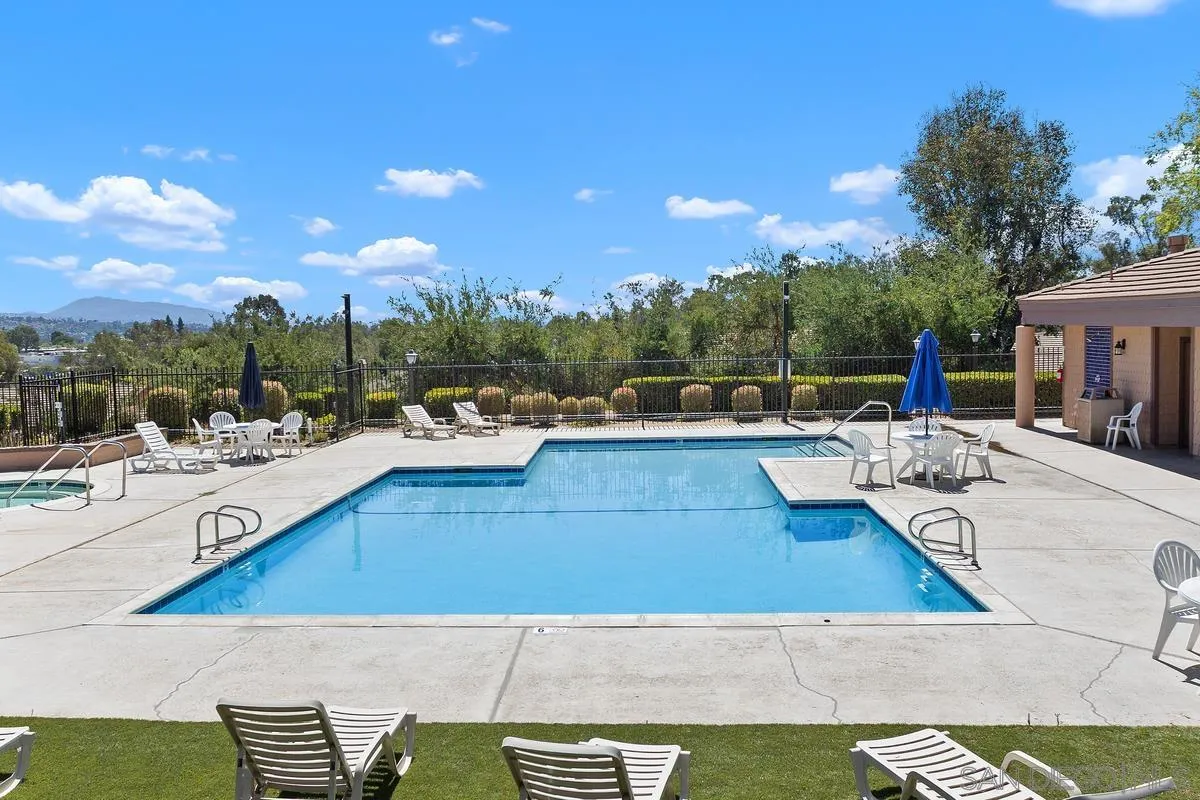 1844 Wintergreen Glen
