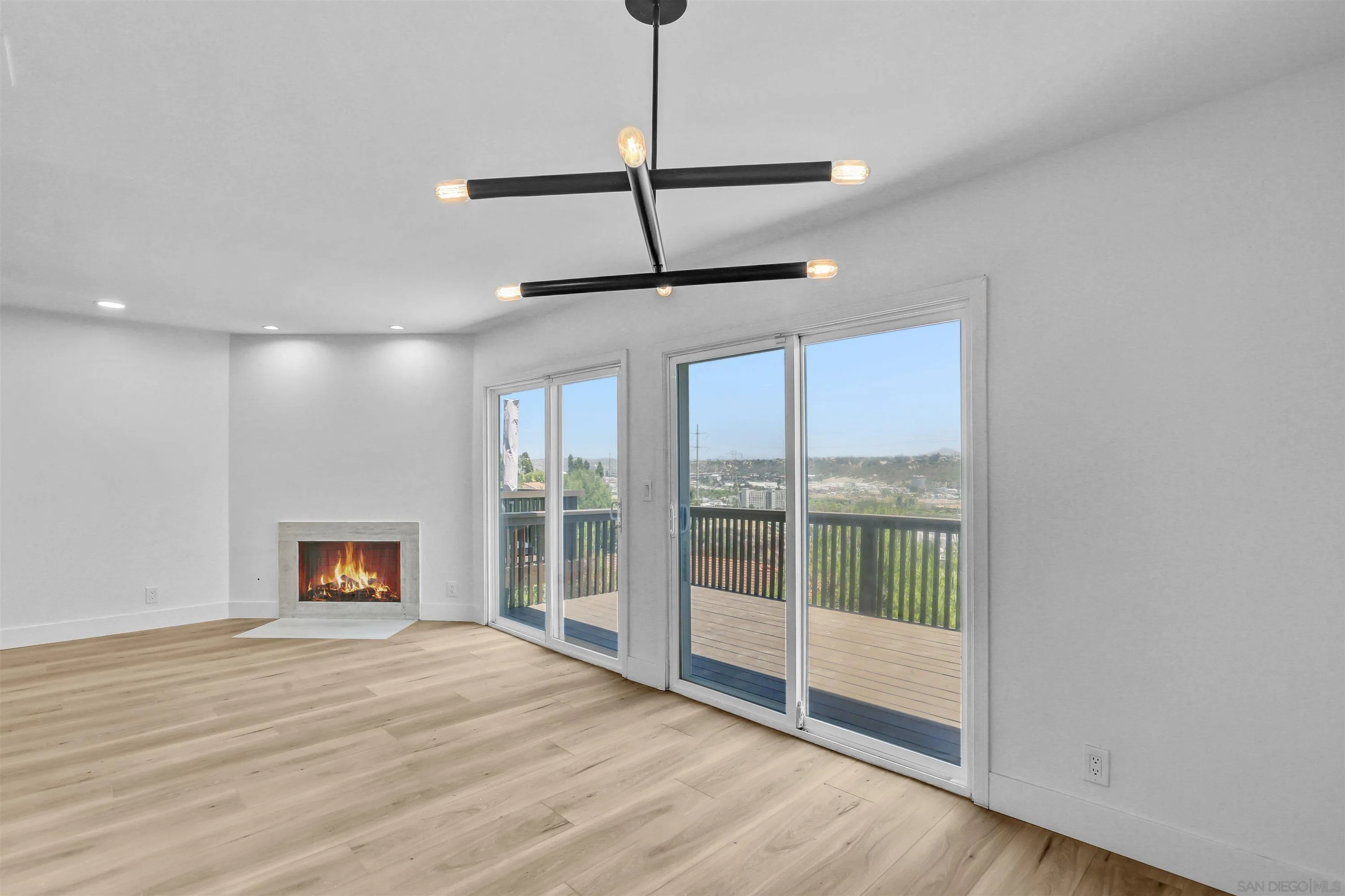 6821 Fashion Hills Blvd