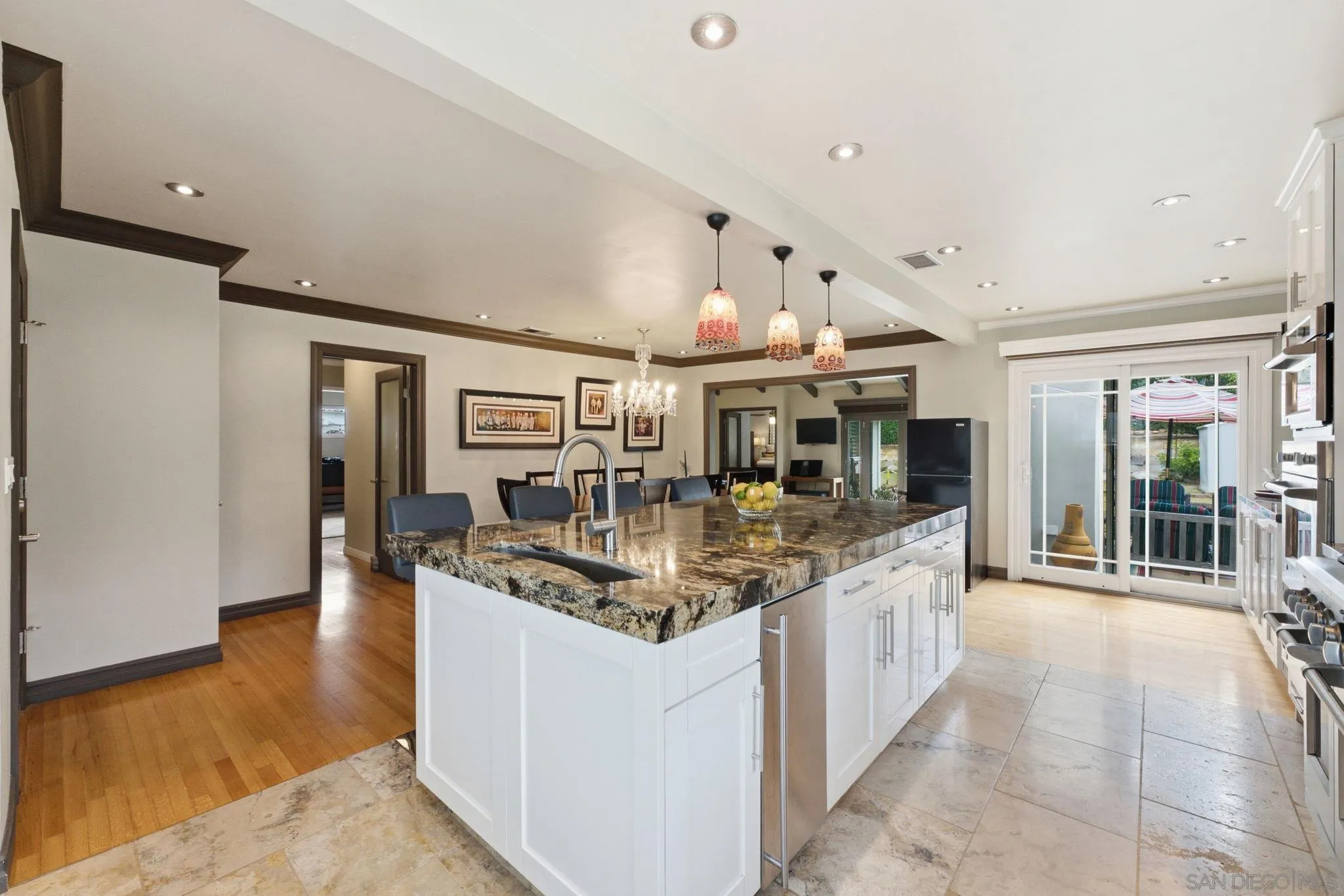 6855 Cartwright