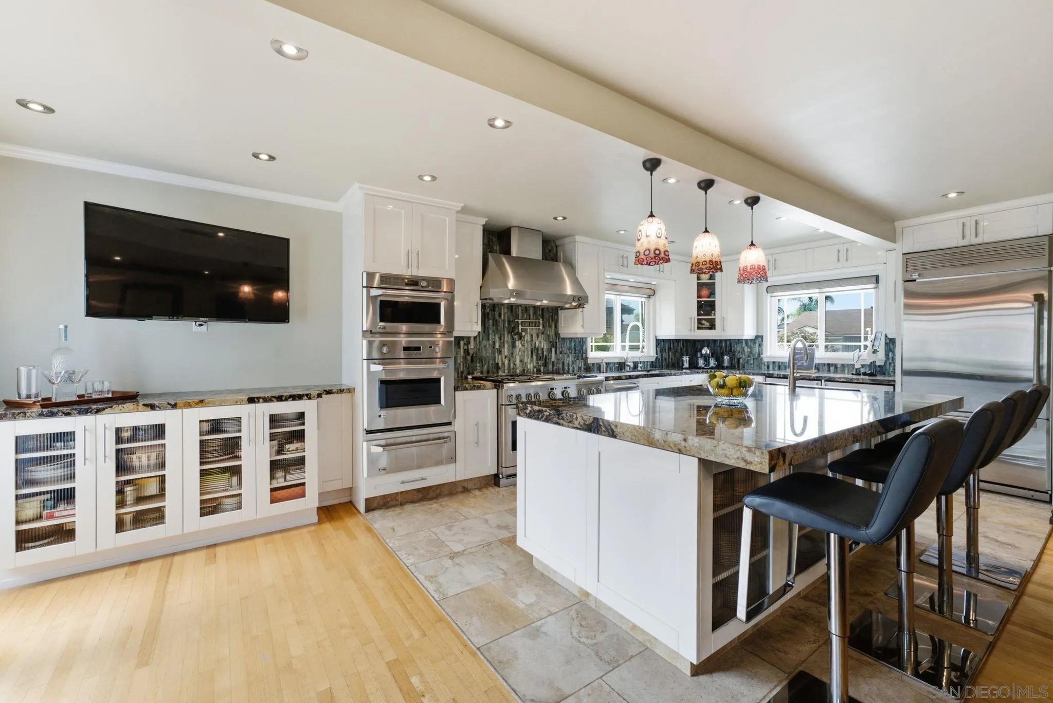 6855 Cartwright