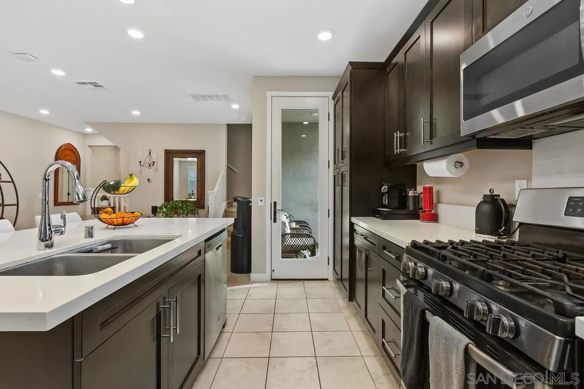 16755 Coyote Bush 89