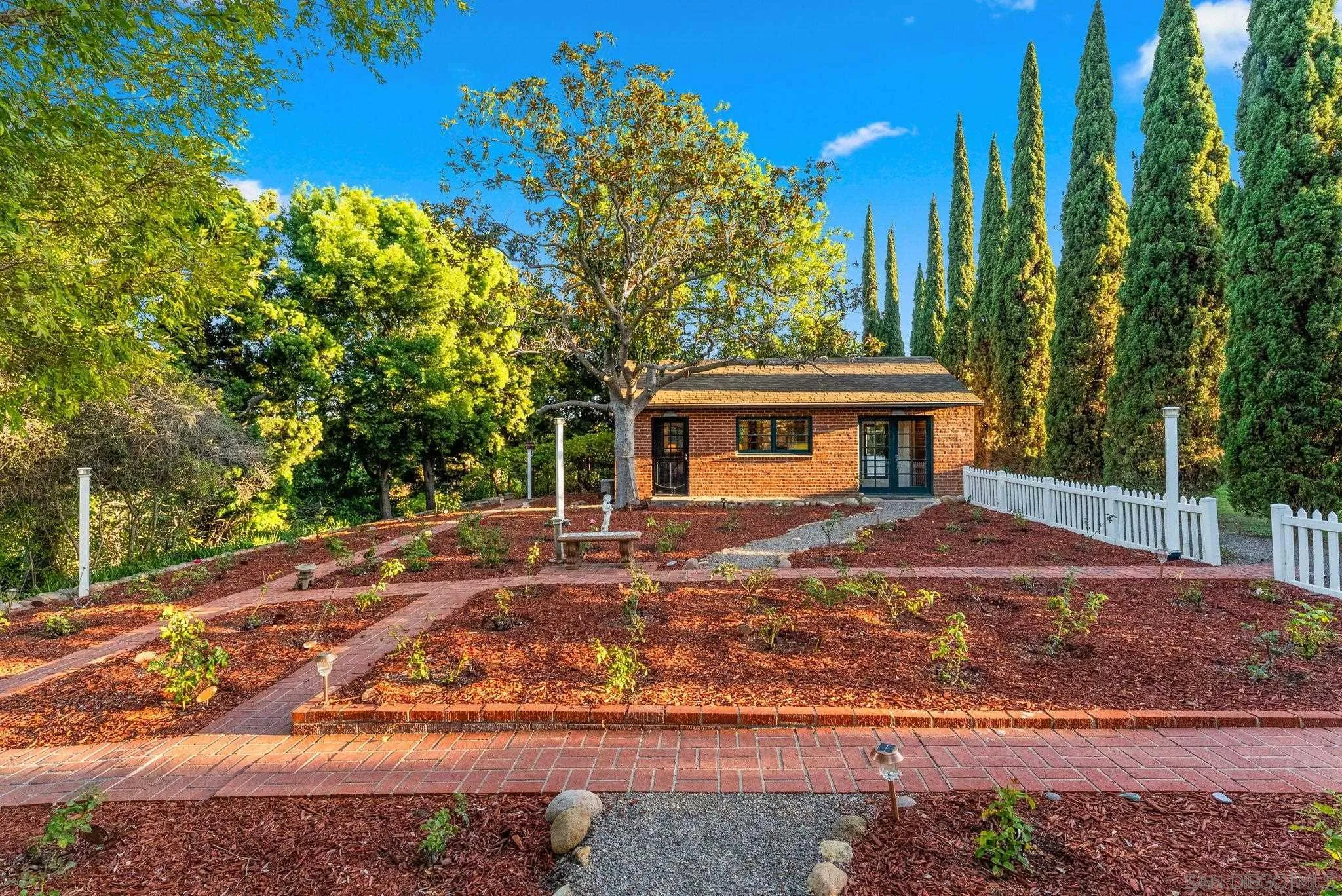 3452 Cromwell Pl