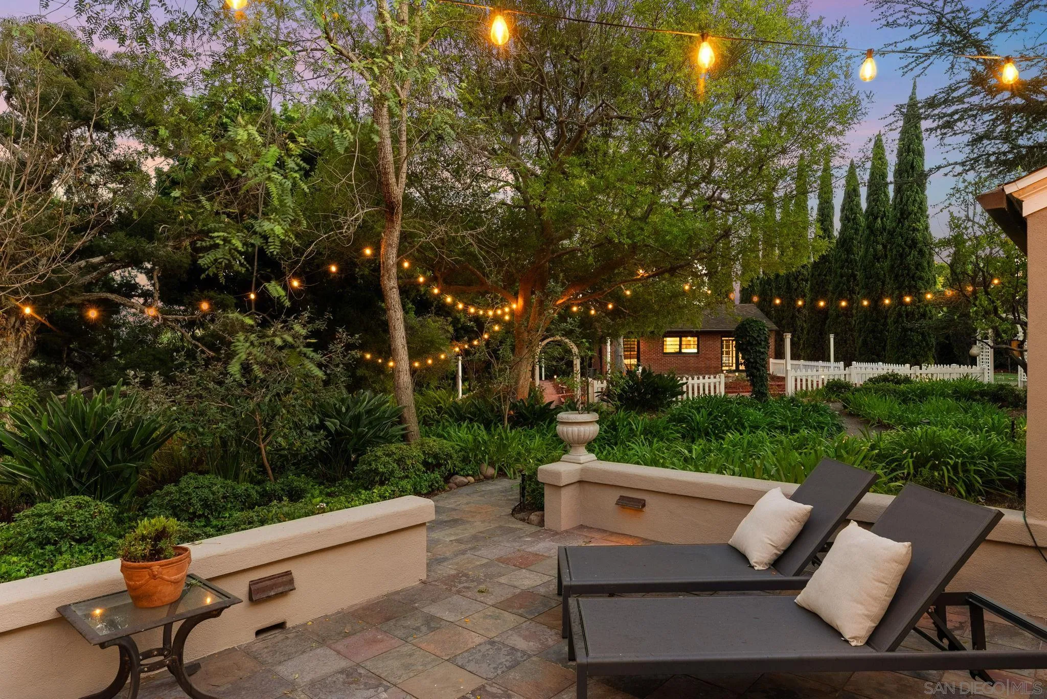 3452 Cromwell Pl