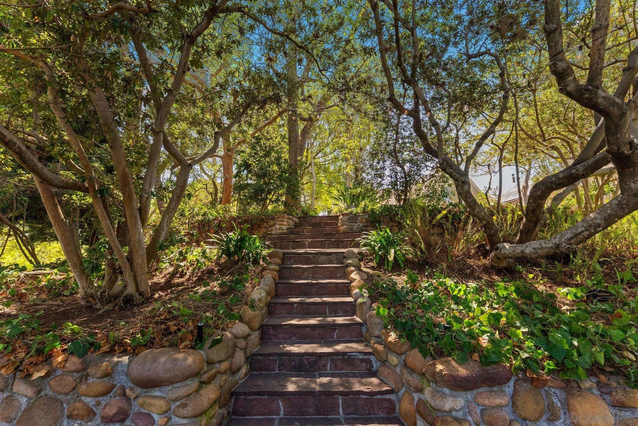 3452 Cromwell Pl