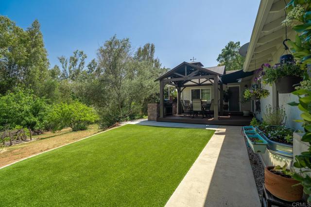 11493 Eucalyptus Hills Drive