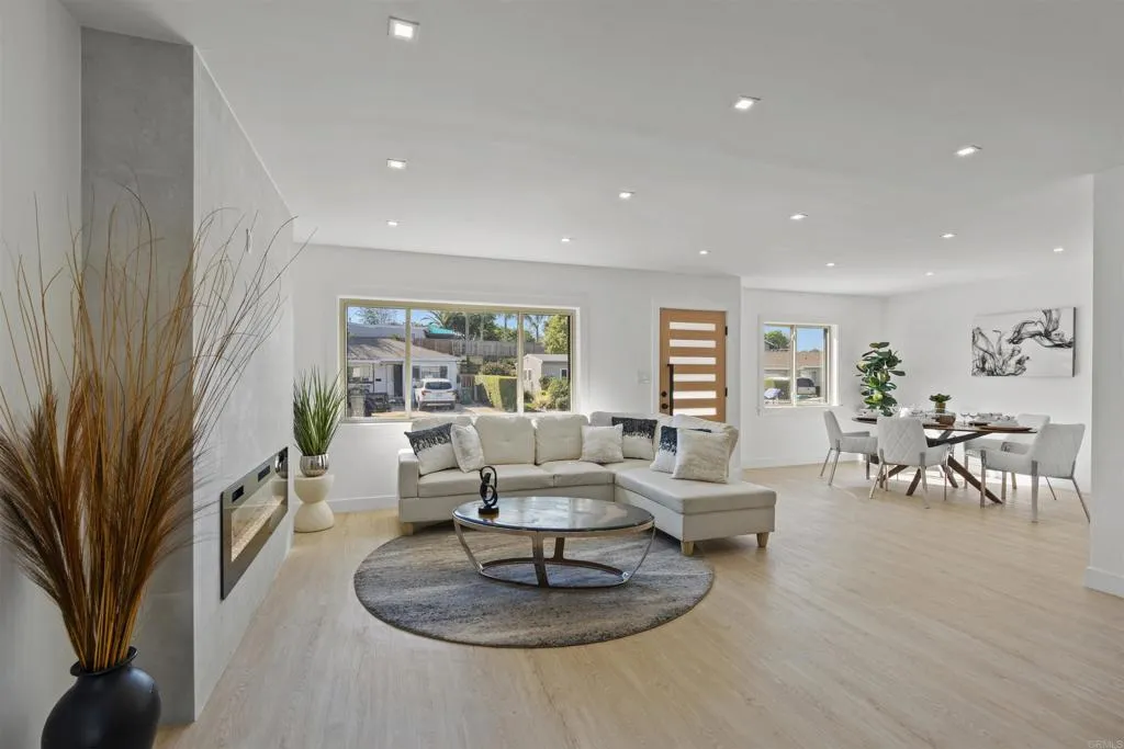 6844 Missy Ct