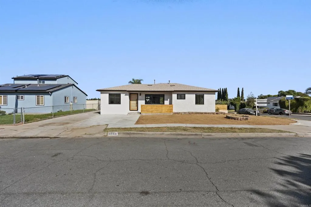 6844 Missy Ct