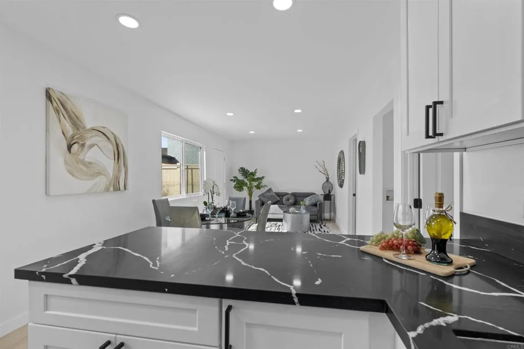6844 Missy Ct