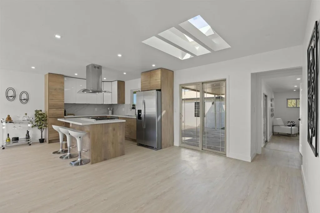6844 Missy Ct