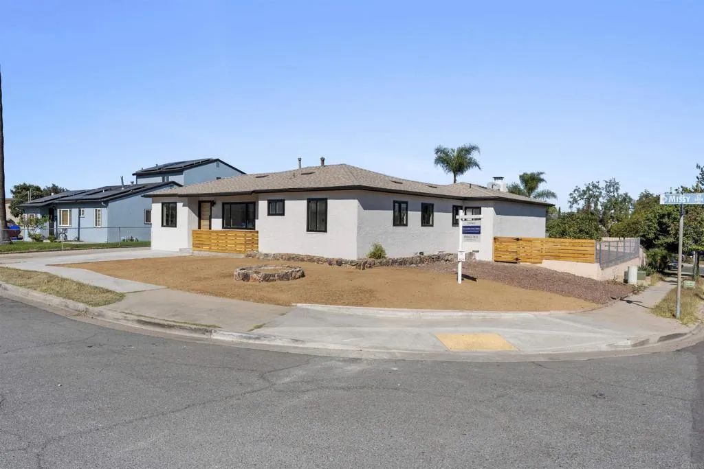 6844 Missy Ct