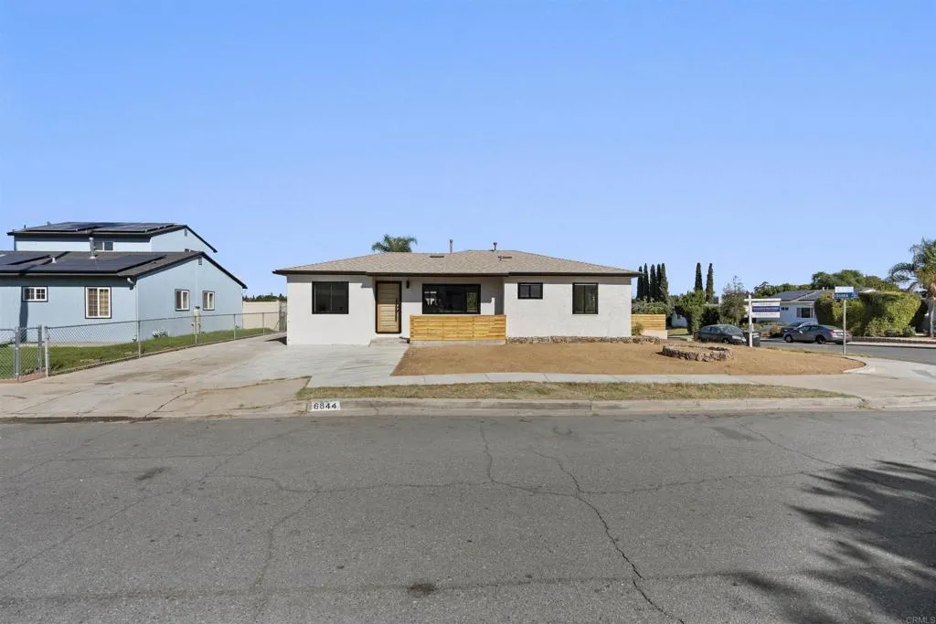 6844 Missy Ct