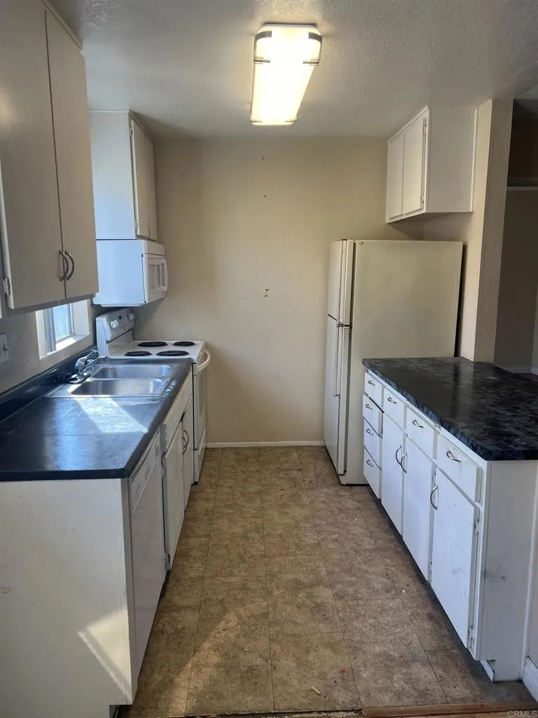 3140 Midway Dr # 308