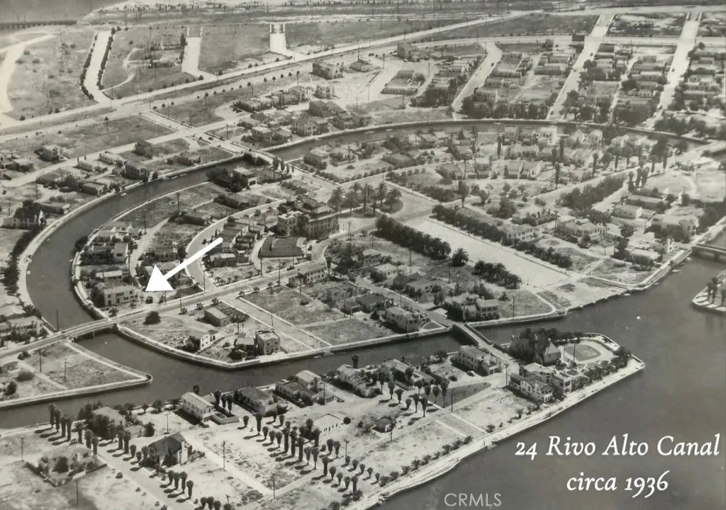24 Rivo Alto Canal