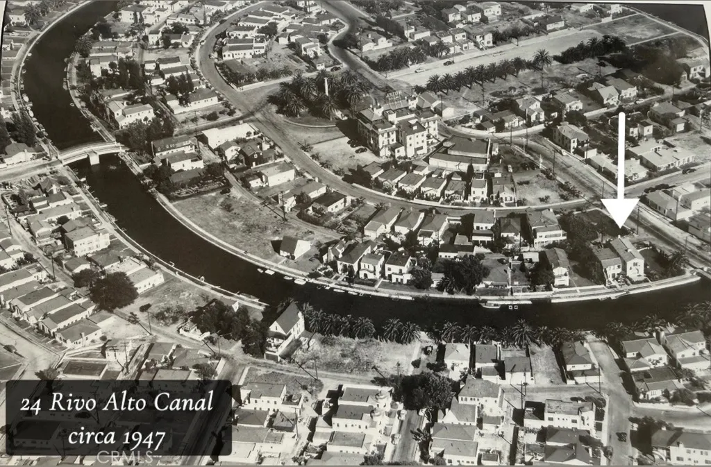 24 Rivo Alto Canal