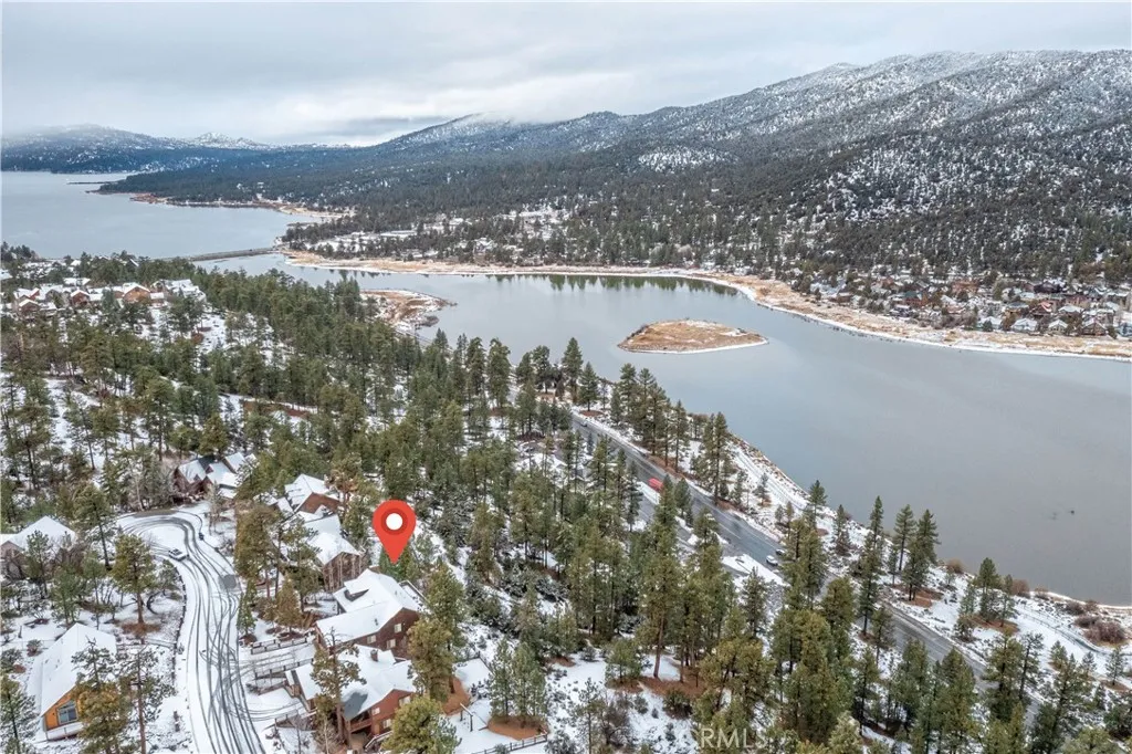 42684 Timberline Trail