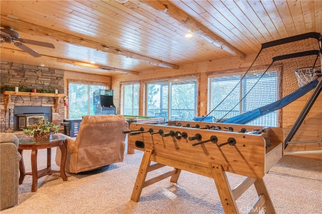 42684 Timberline Trail