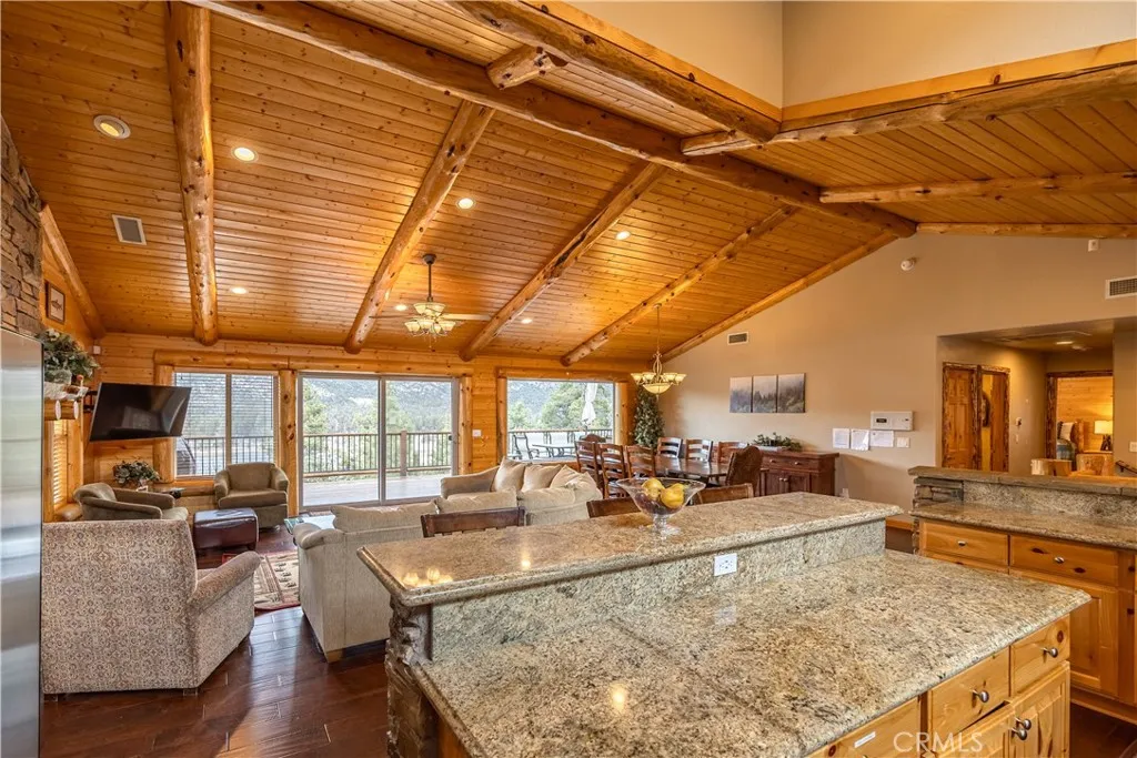 42684 Timberline Trail
