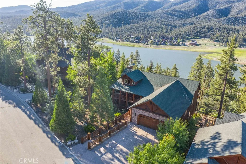 42684 Timberline Trail