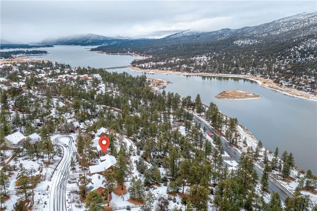42684 Timberline Trail