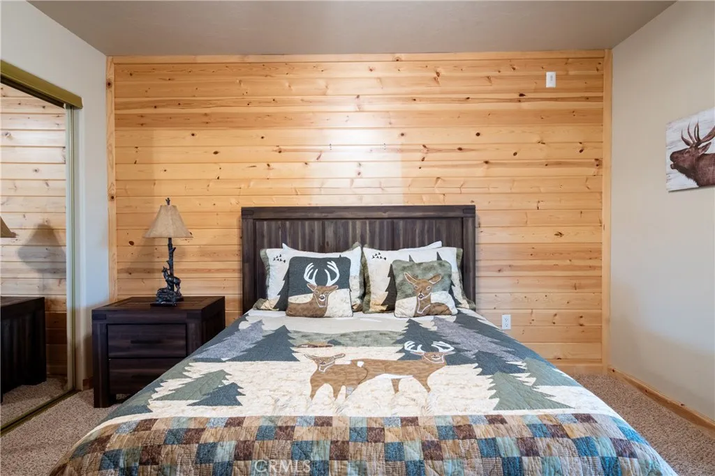 42684 Timberline Trail