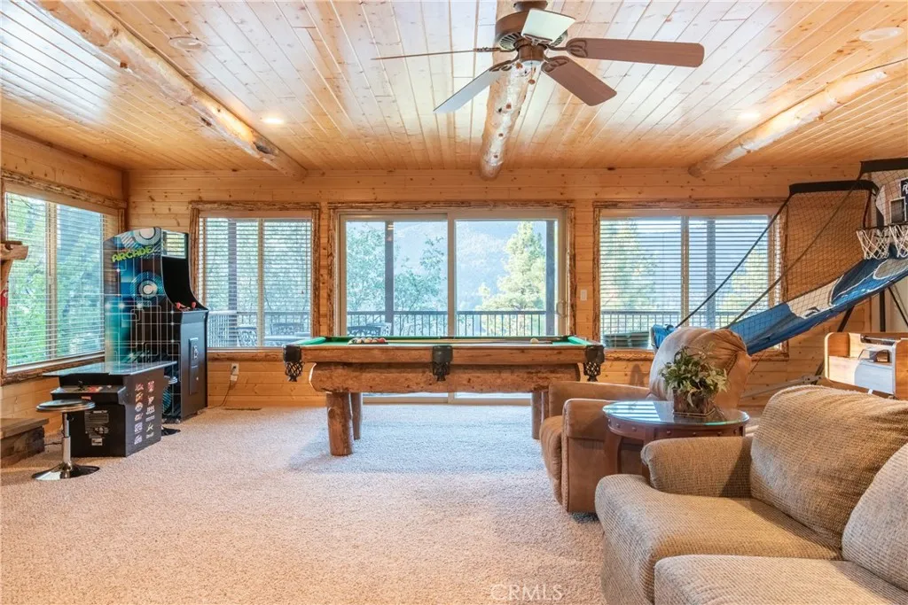 42684 Timberline Trail