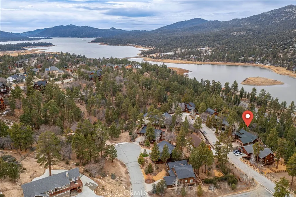 42684 Timberline Trail