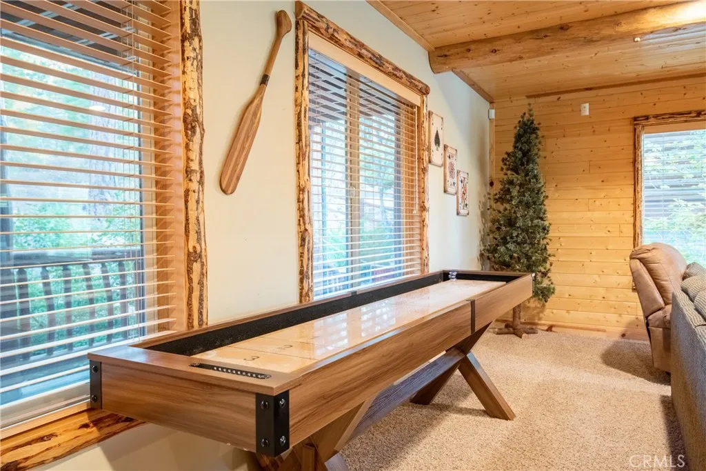 42684 Timberline Trail