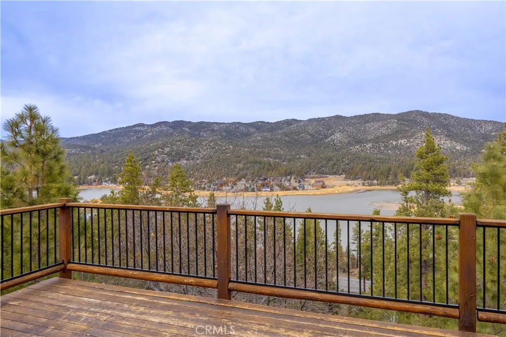 42684 Timberline Trail
