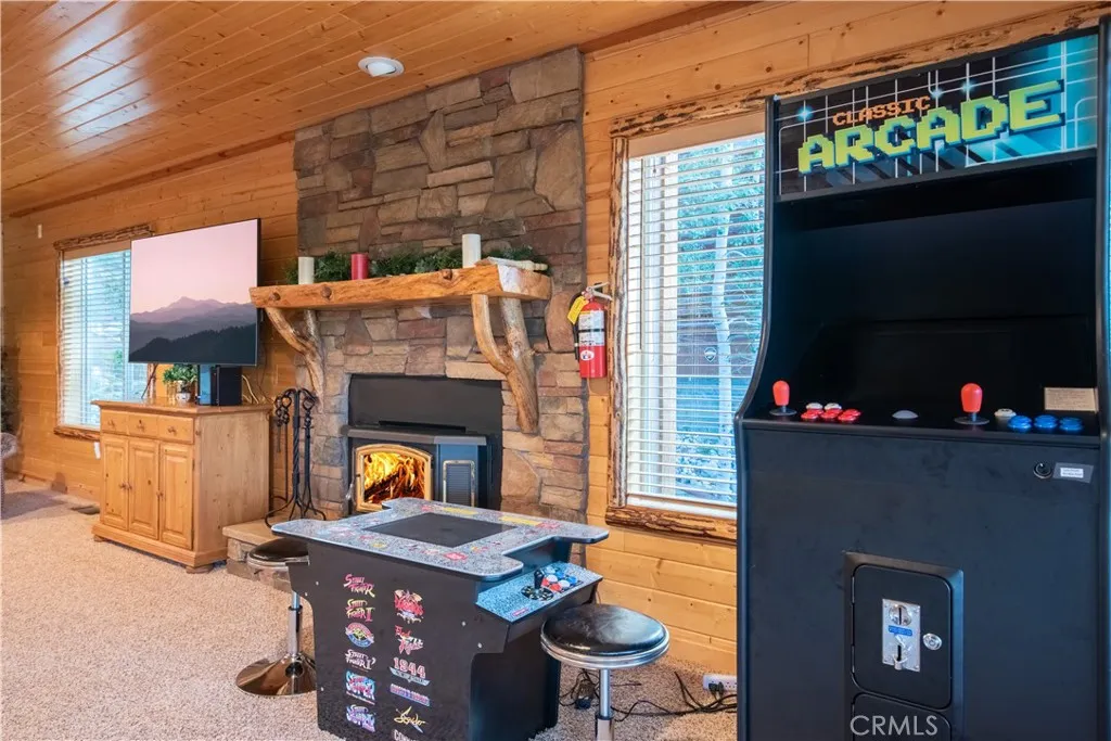42684 Timberline Trail