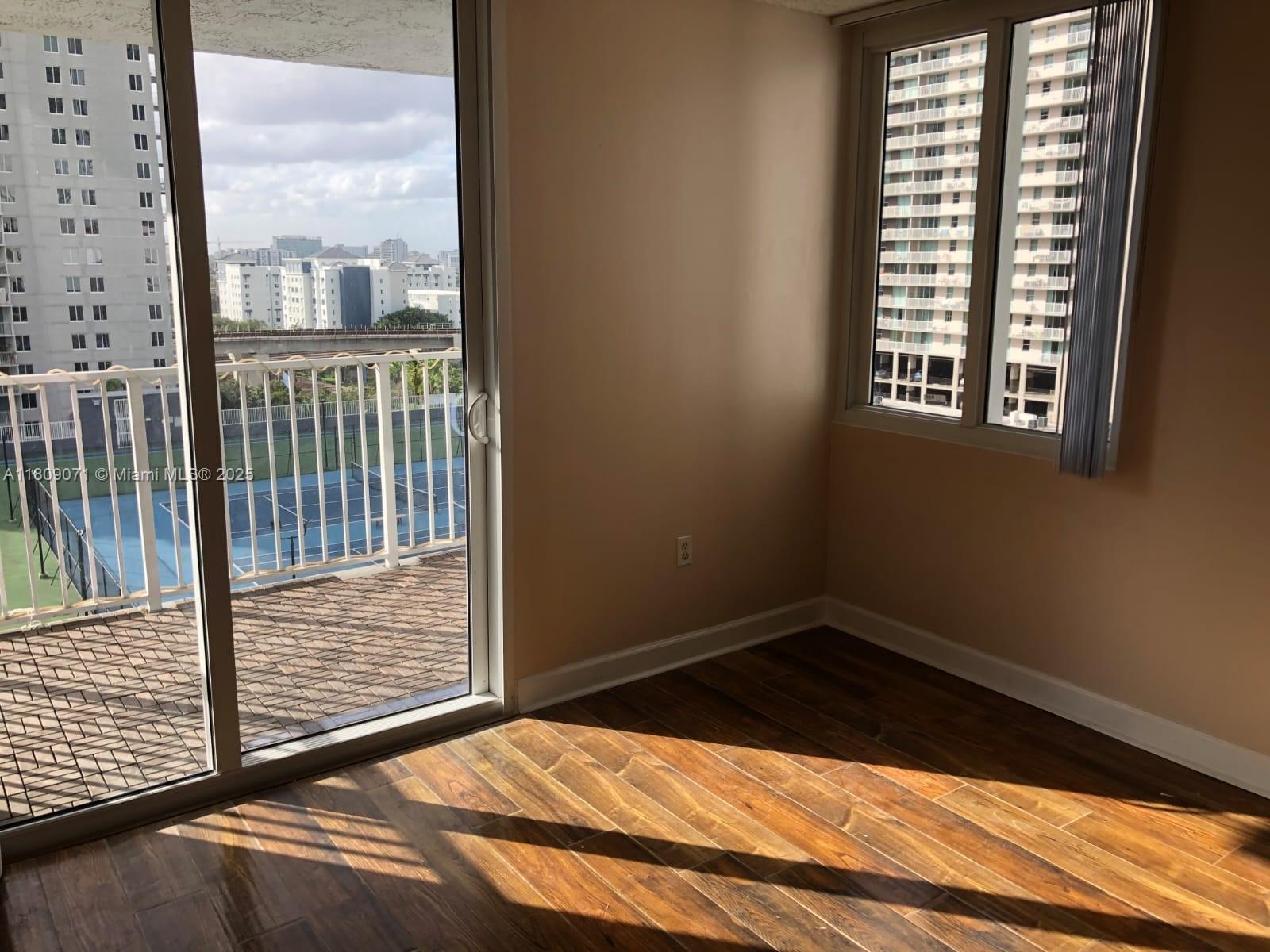 800 N Miami Ave Unit: E-1001