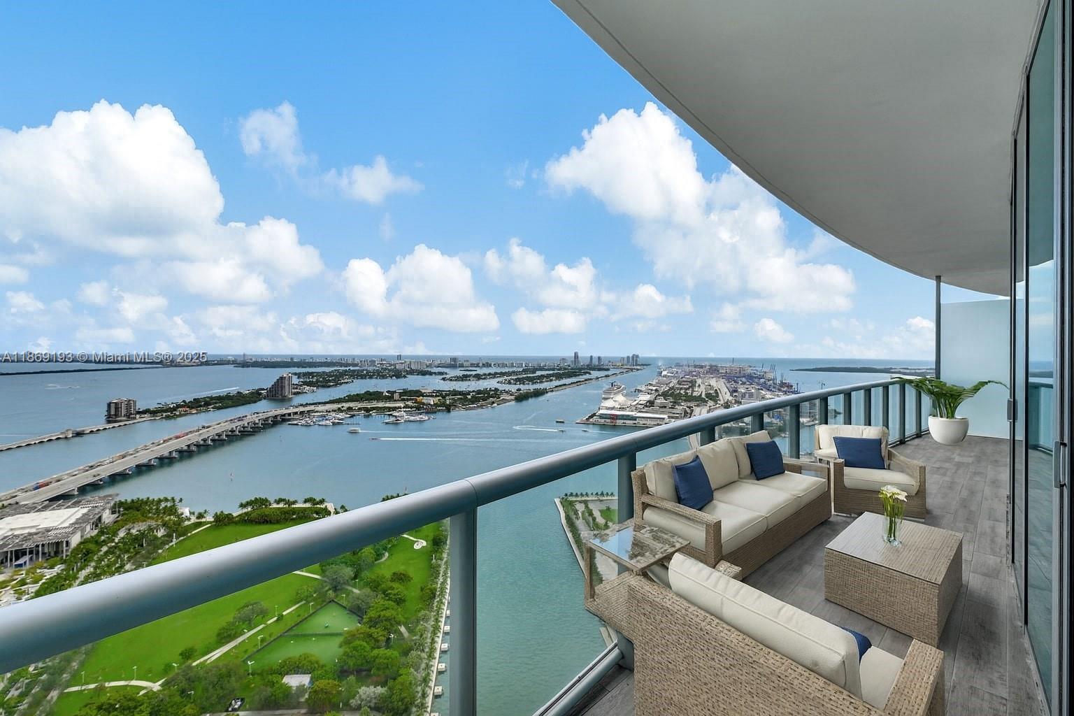888 Biscayne Blvd # 5010