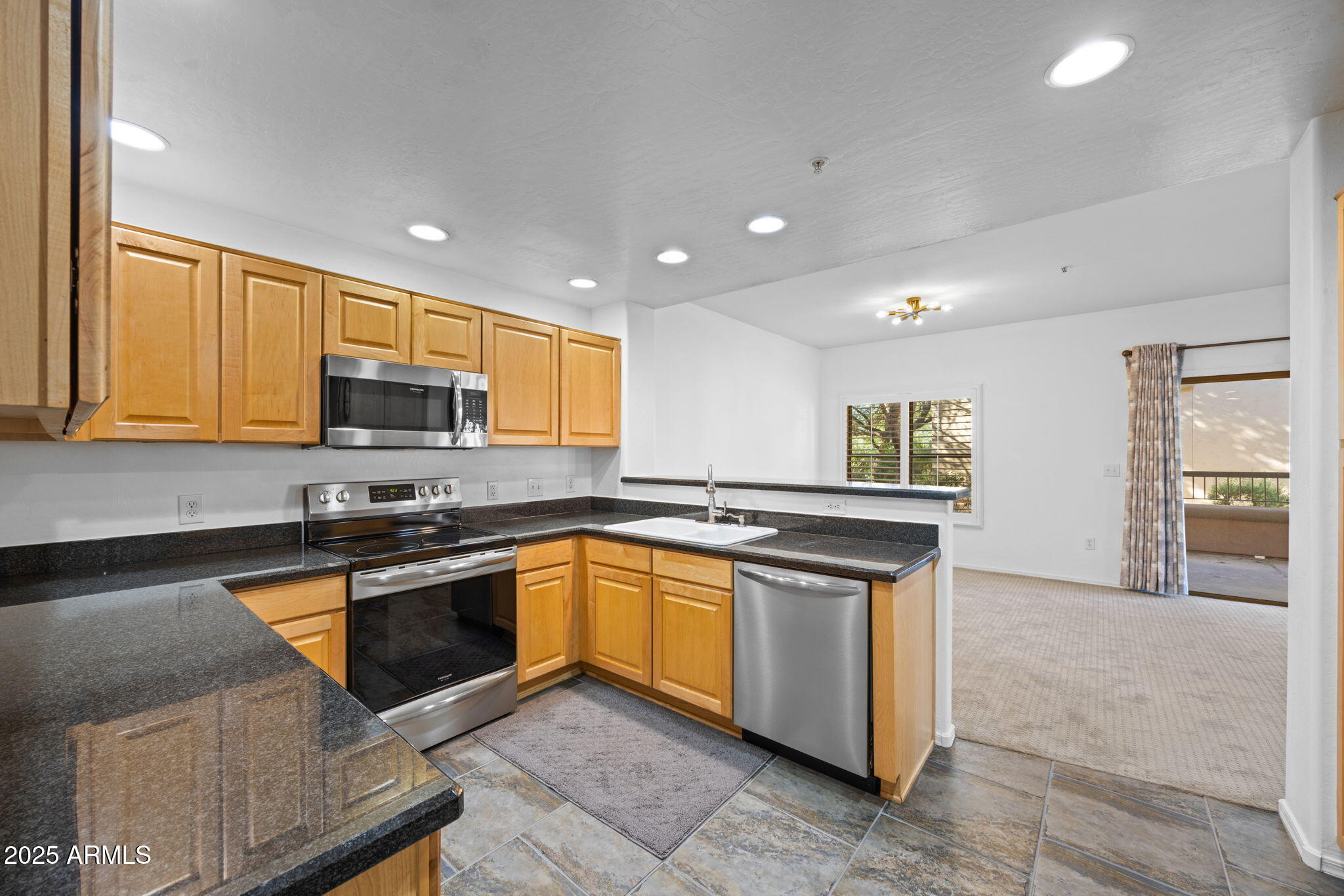 19700 N 76TH Street, 1040