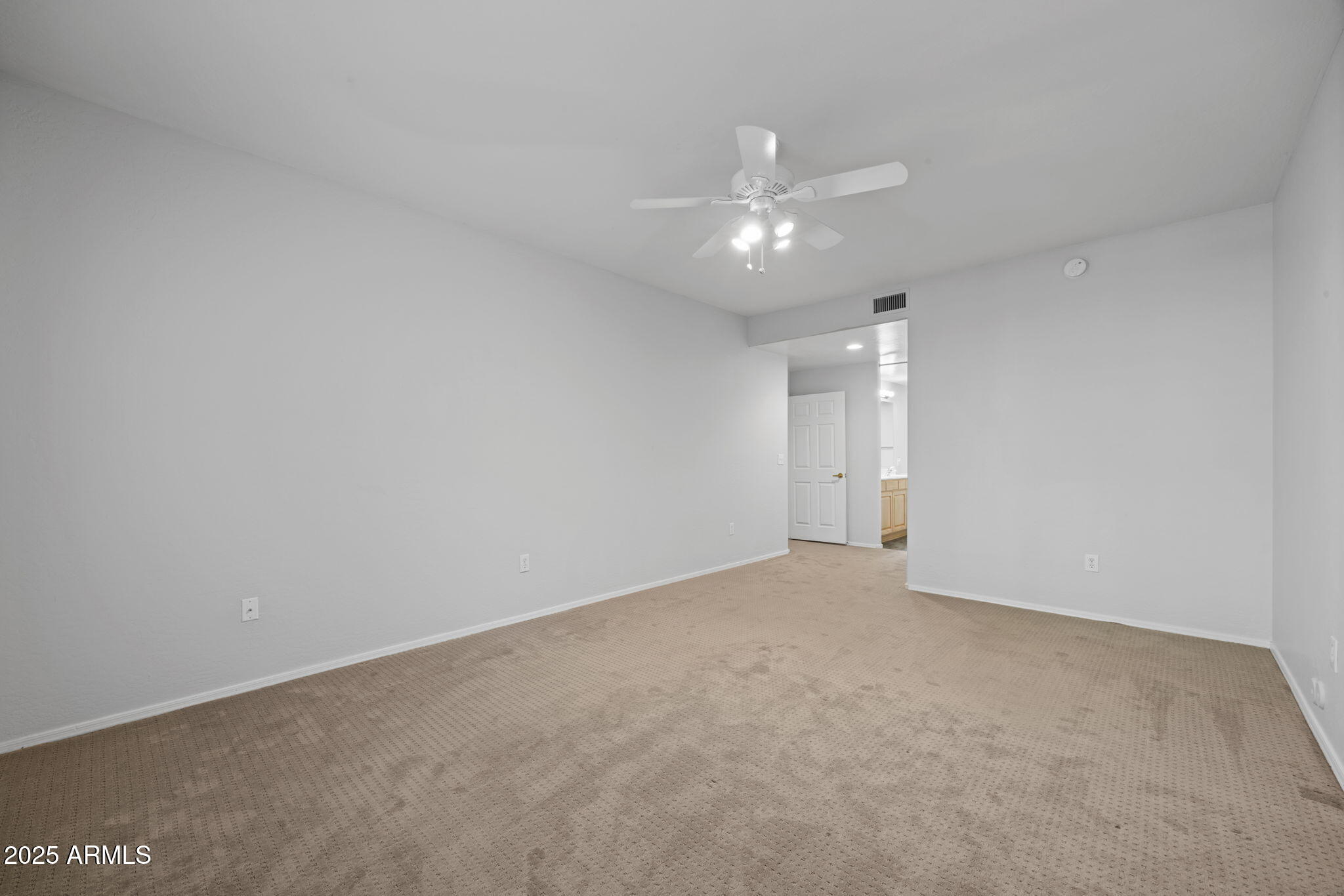 19700 N 76TH Street, 1040