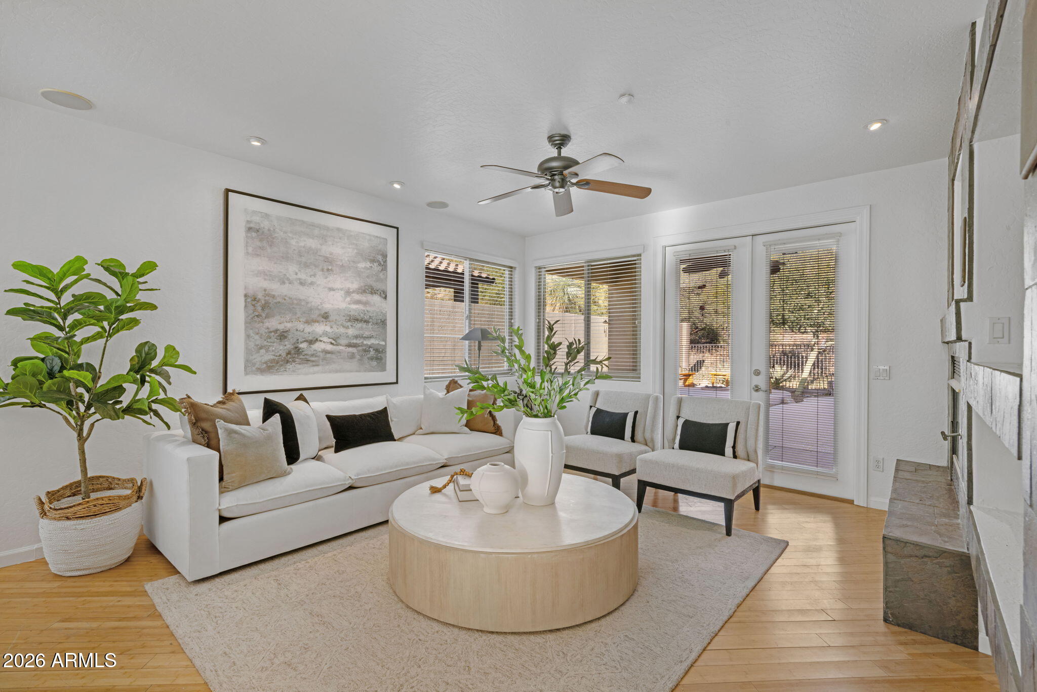 9839 N DESERT ROSE Drive