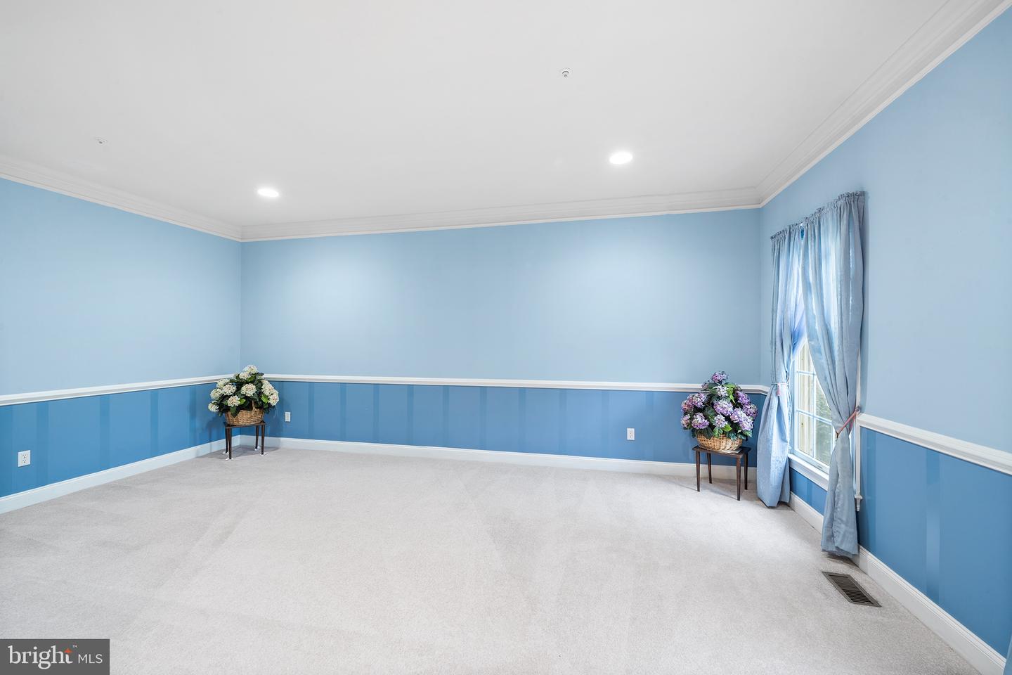 450 Bowen Dr