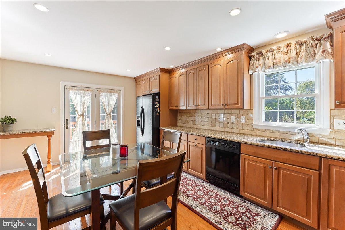 1217 Trafalgar Ln