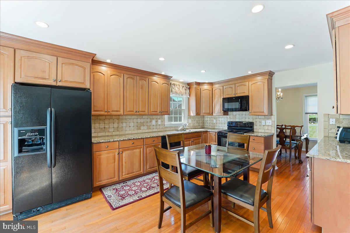 1217 Trafalgar Ln