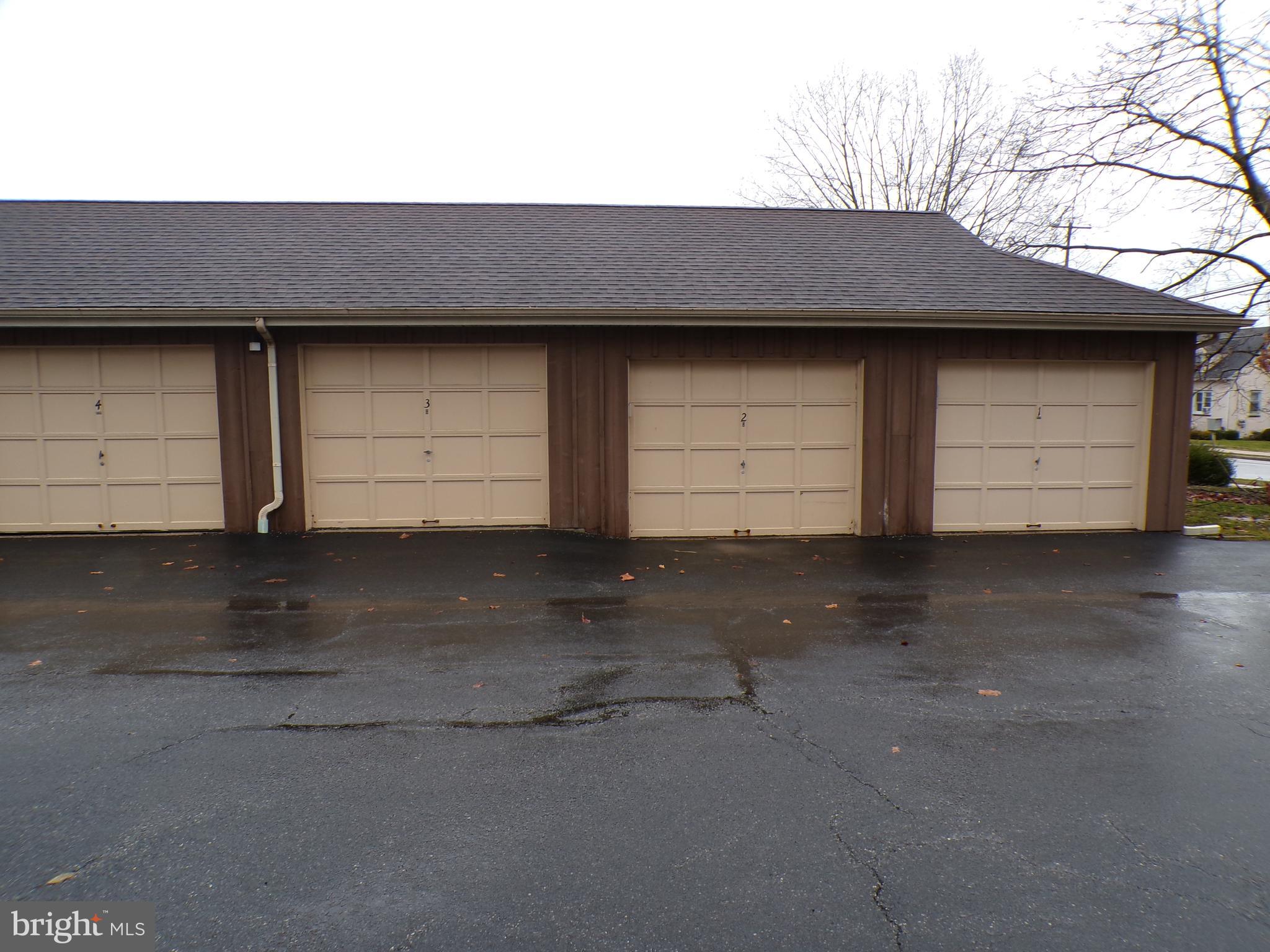 312 Walnut Court Way