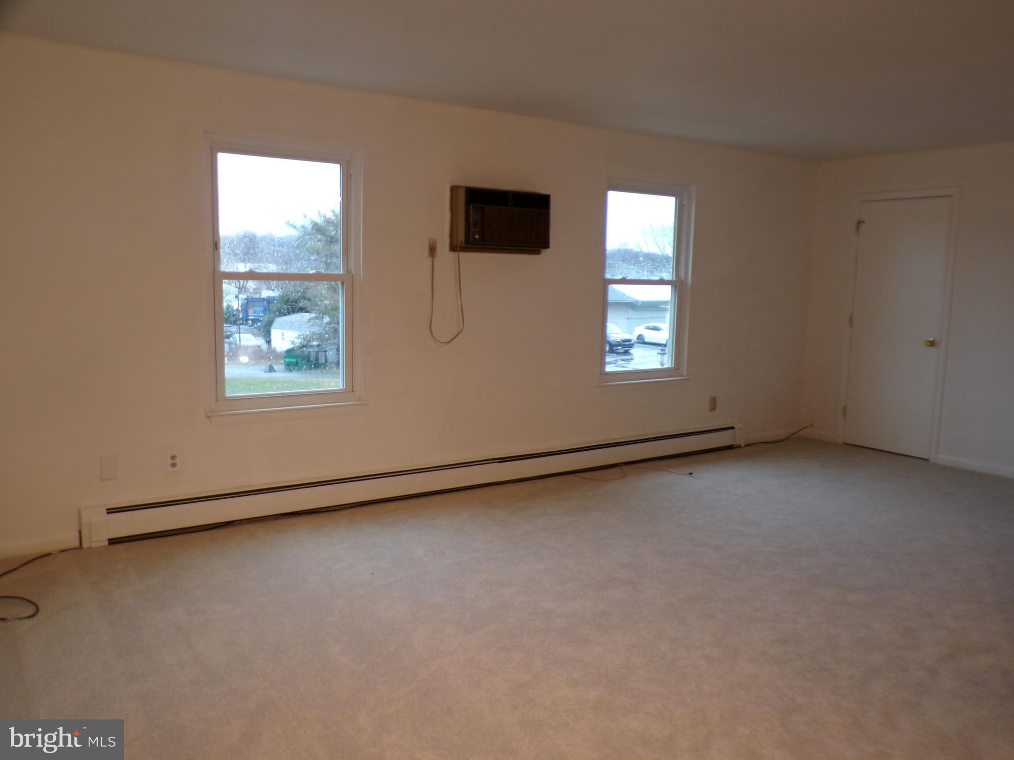 312 Walnut Court Way