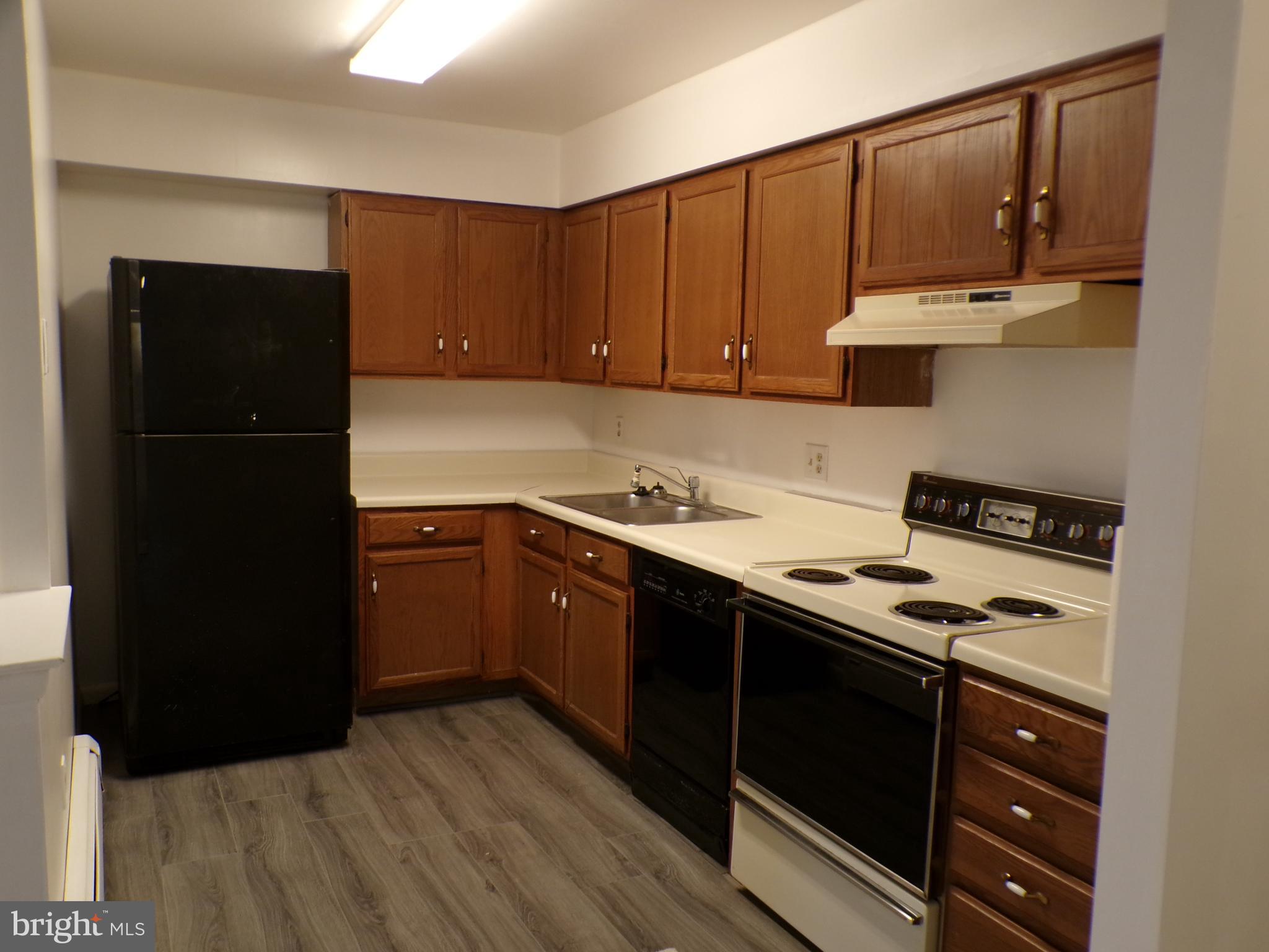 312 Walnut Court Way