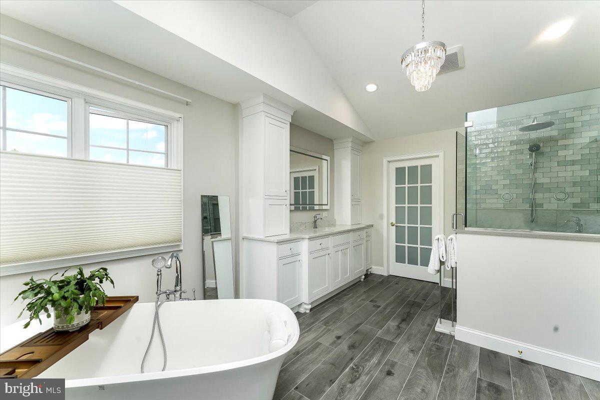 228 Weatherhill Dr
